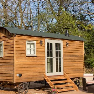 Lodge Luxury Shepherds Hut, Bransgore
